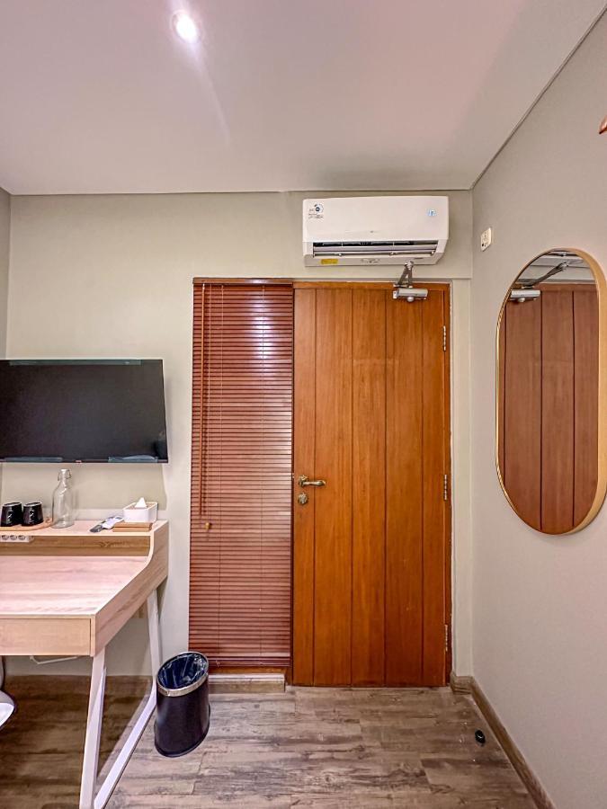 Lugano Arte Homestay Jakarta Buitenkant foto