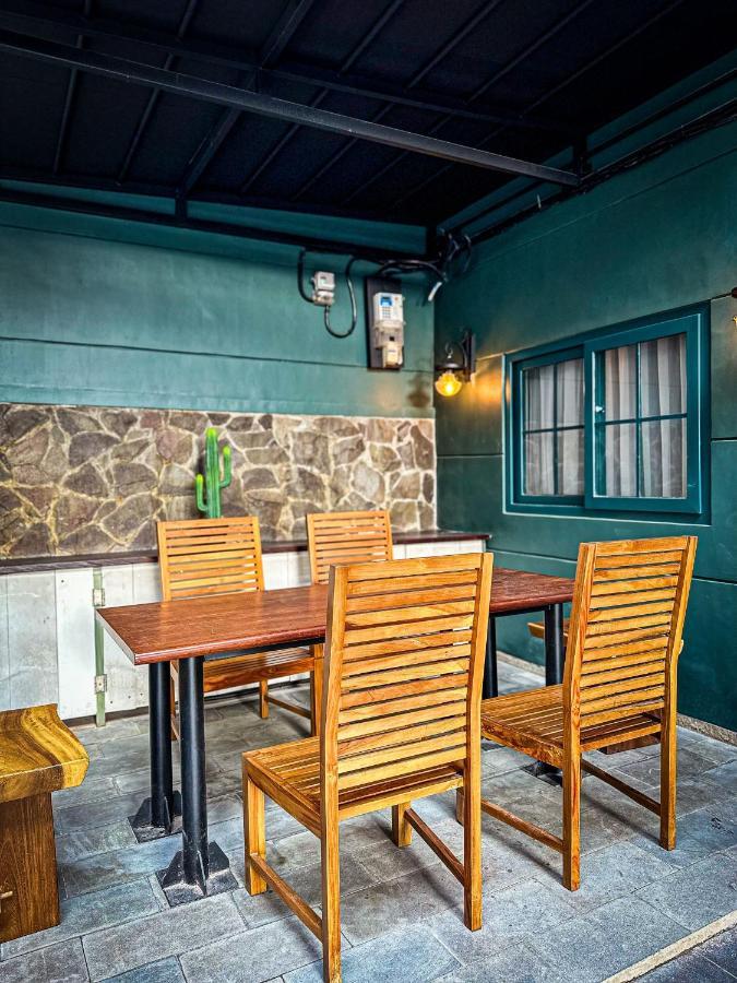Lugano Arte Homestay Jakarta Buitenkant foto