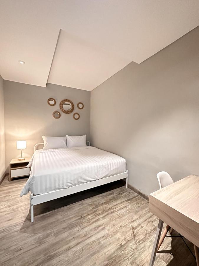 Lugano Arte Homestay Jakarta Buitenkant foto