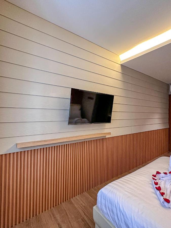 Lugano Arte Homestay Jakarta Buitenkant foto