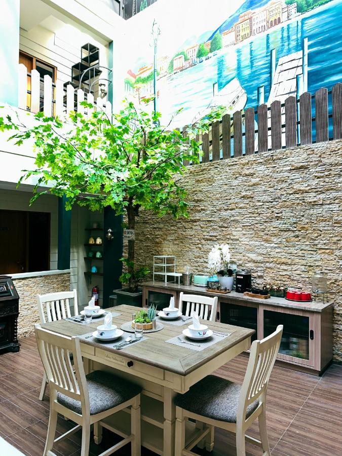 Lugano Arte Homestay Jakarta Buitenkant foto