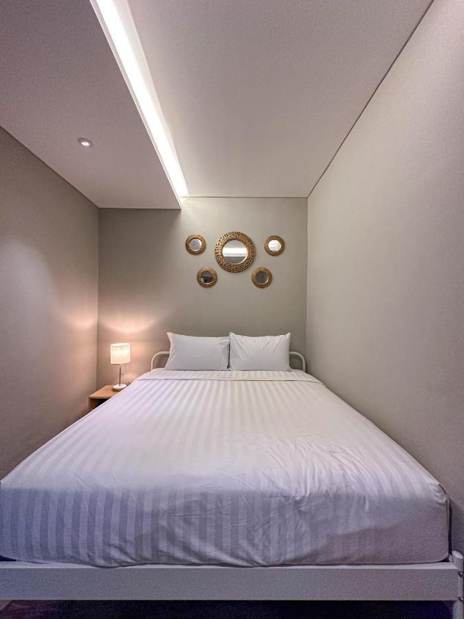 Lugano Arte Homestay Jakarta Buitenkant foto
