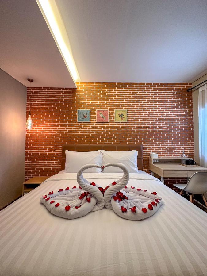 Lugano Arte Homestay Jakarta Buitenkant foto