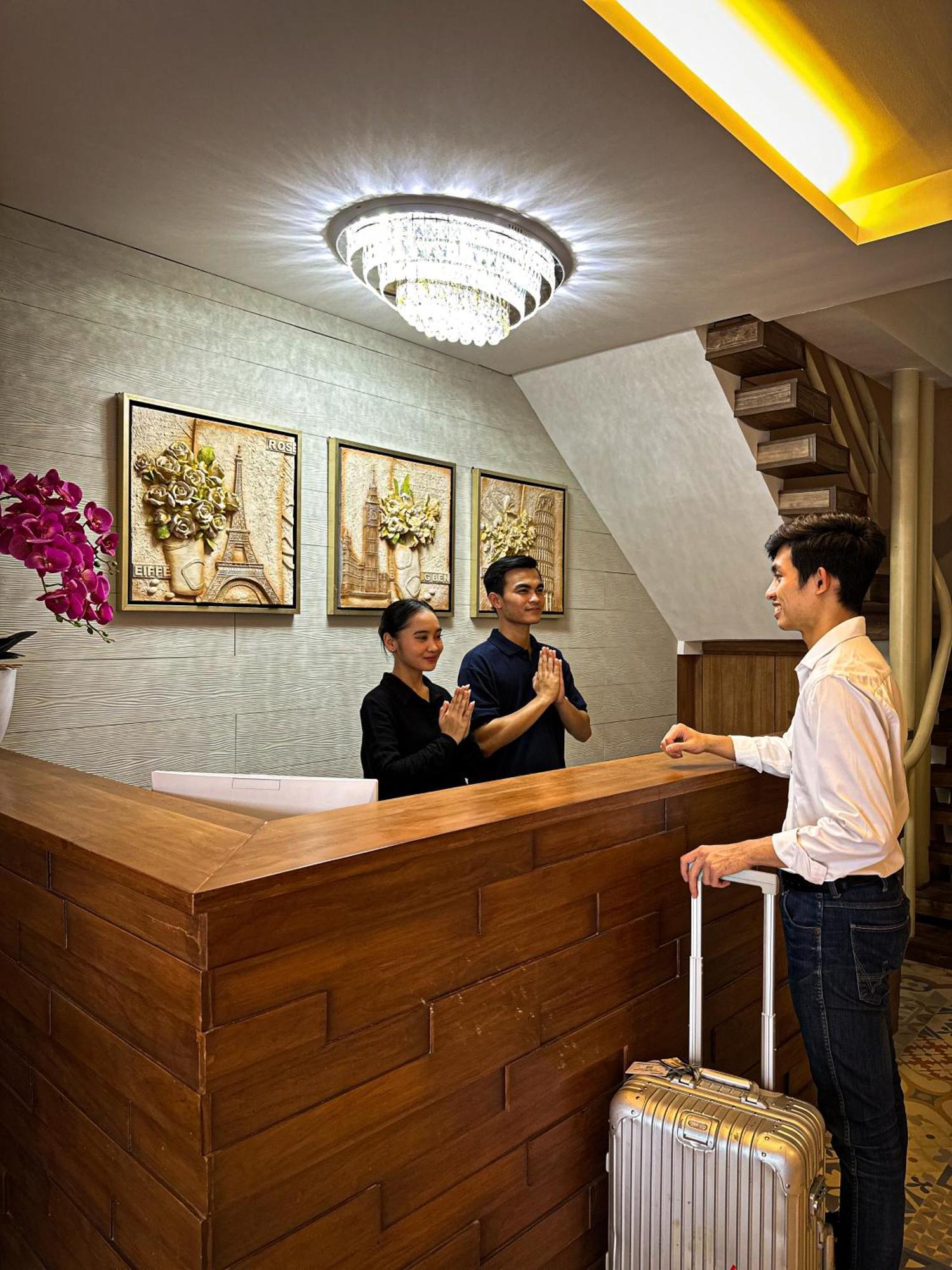 Lugano Arte Homestay Jakarta Buitenkant foto