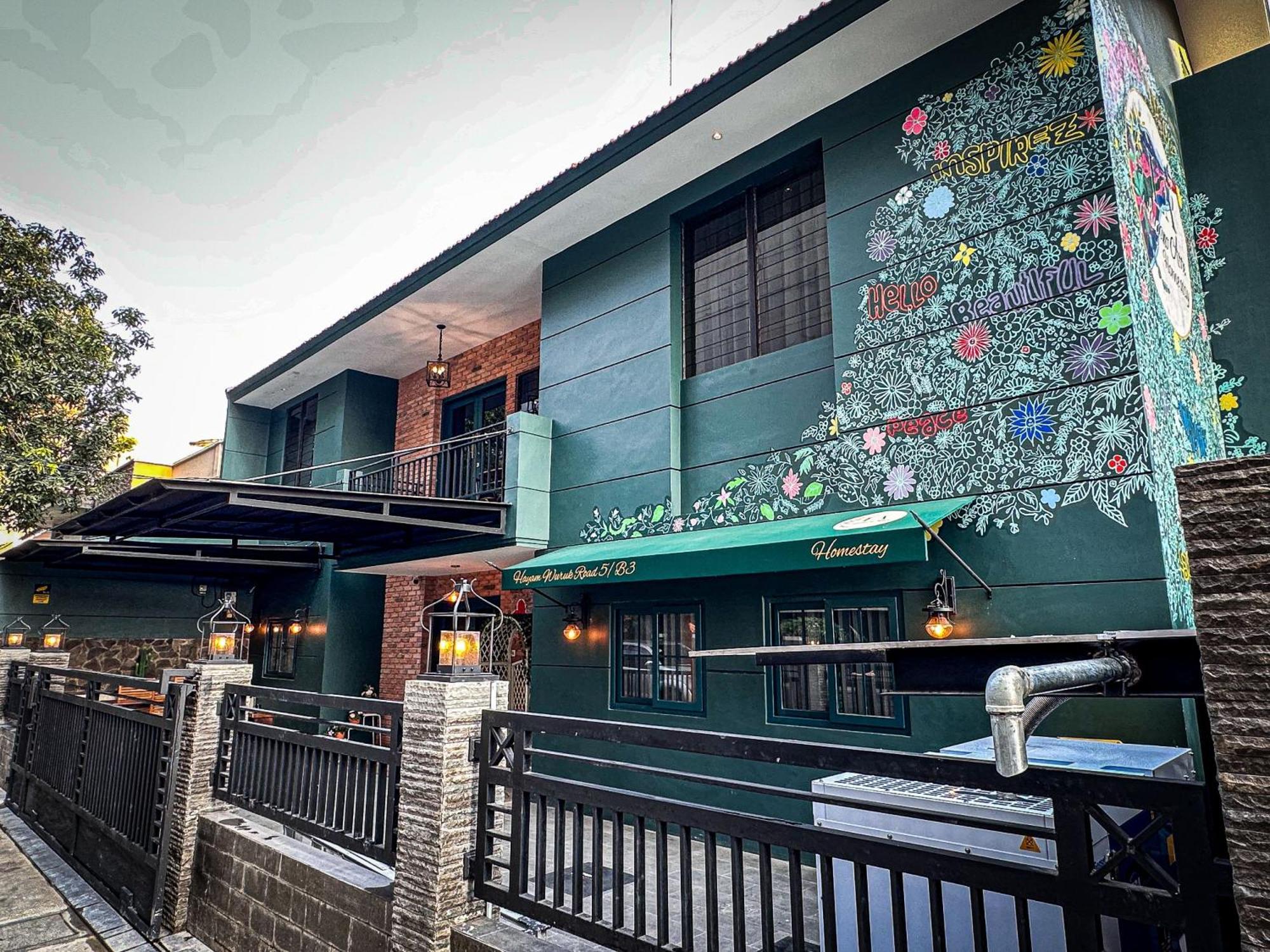 Lugano Arte Homestay Jakarta Buitenkant foto